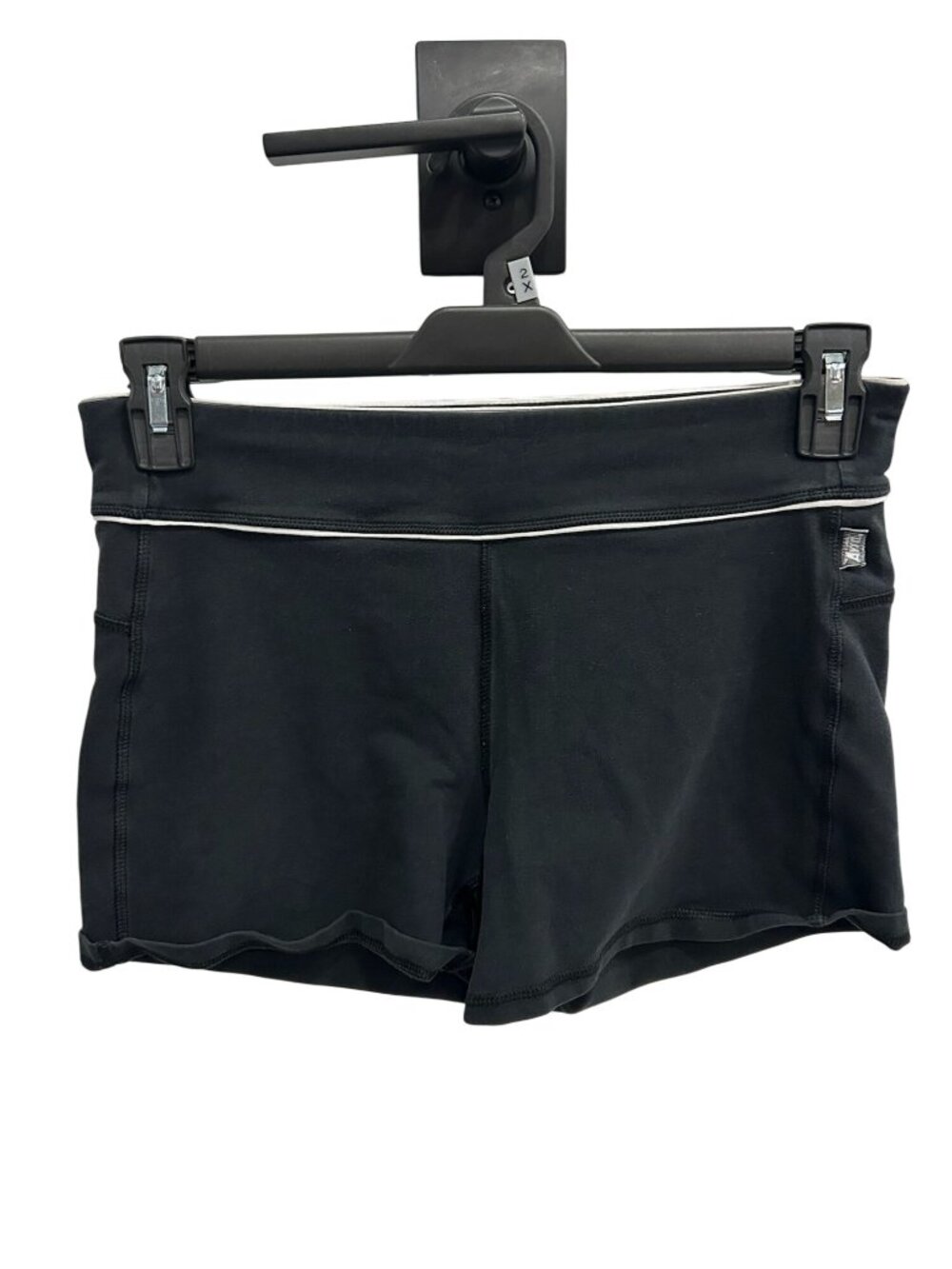 Avia Medium Black Athletic Shorts Piping Detail Minimalist Clean Girl